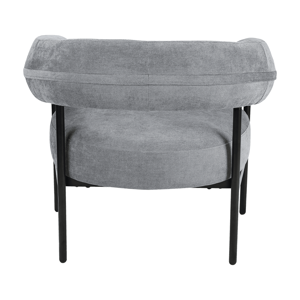 Salonaka sa sivim metalnim salonom