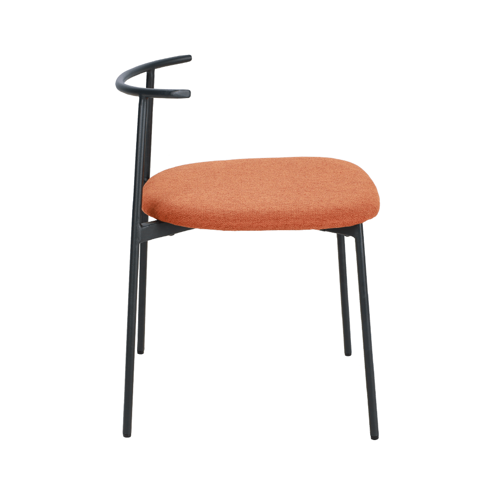 Narančasto zakrivljena metalna nogu za nogu